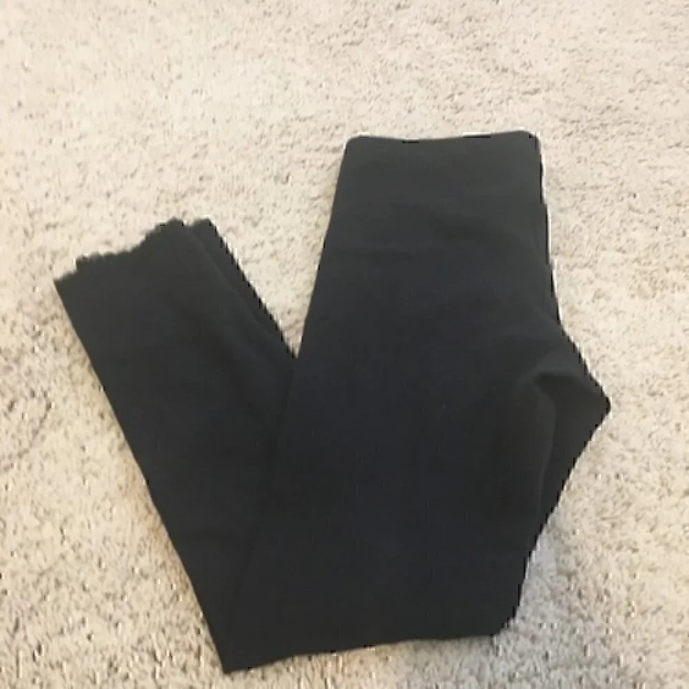 Old Navy Girls size 10/12 large black leggings